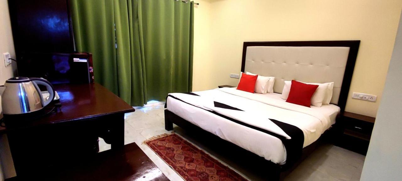 Royal Tulip Beach Cottages Arambol Exterior foto